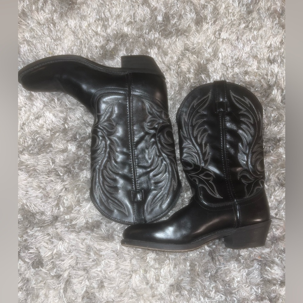 Laredo cowboy boots women’s size 8
